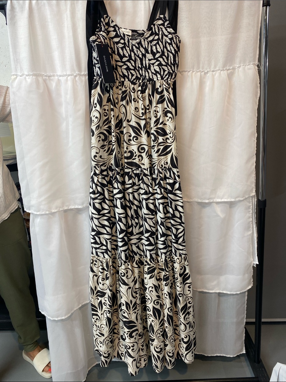 Black & Cream Printed Maxi Dress 🌻